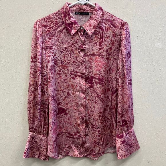 Zara pink satin abstract print button-down blouse with bishop sleeves Large 740 - Picture 2 of 9